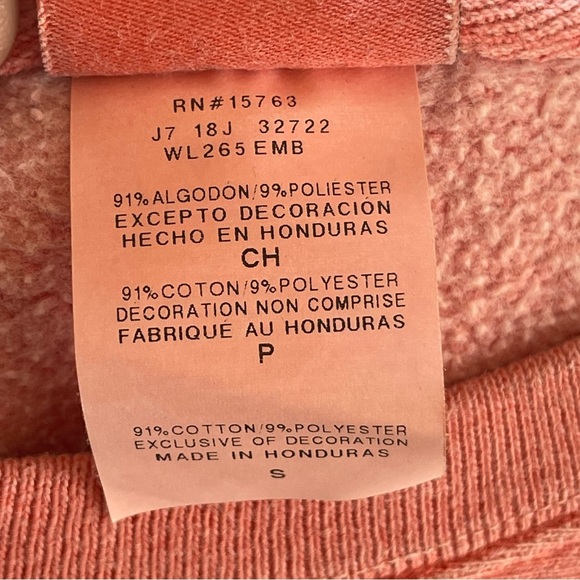 Women champion 100%authentic crewneck sweater size Small  peach color . - Picture 8 of 8